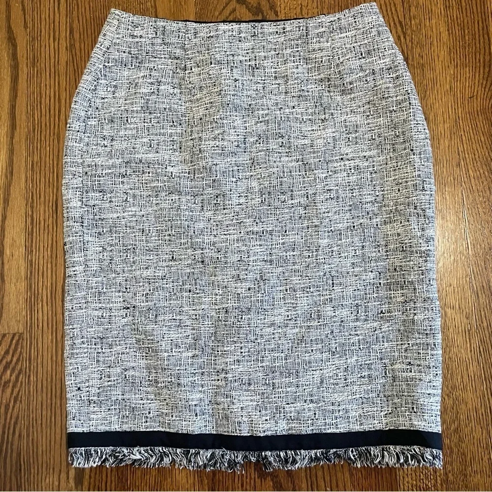 Calvin Klein Houndstooth Pencil Skirt Fray Hem Black Gray Silver Size 4